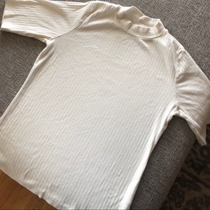 Ribbed White Uniqlo Mockneck Top